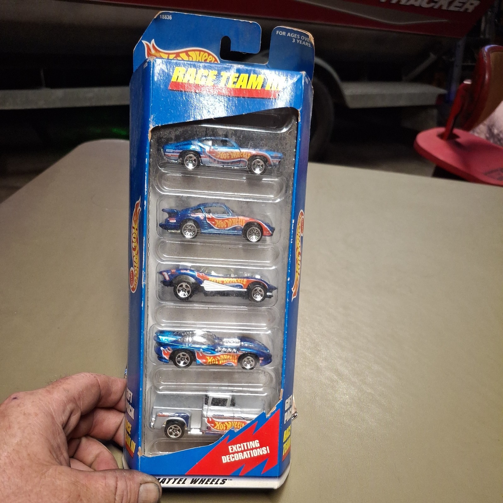 Vintage 1997 Hot Wheels Race Team Series III 3 5-Car Gift Pack Set #18836