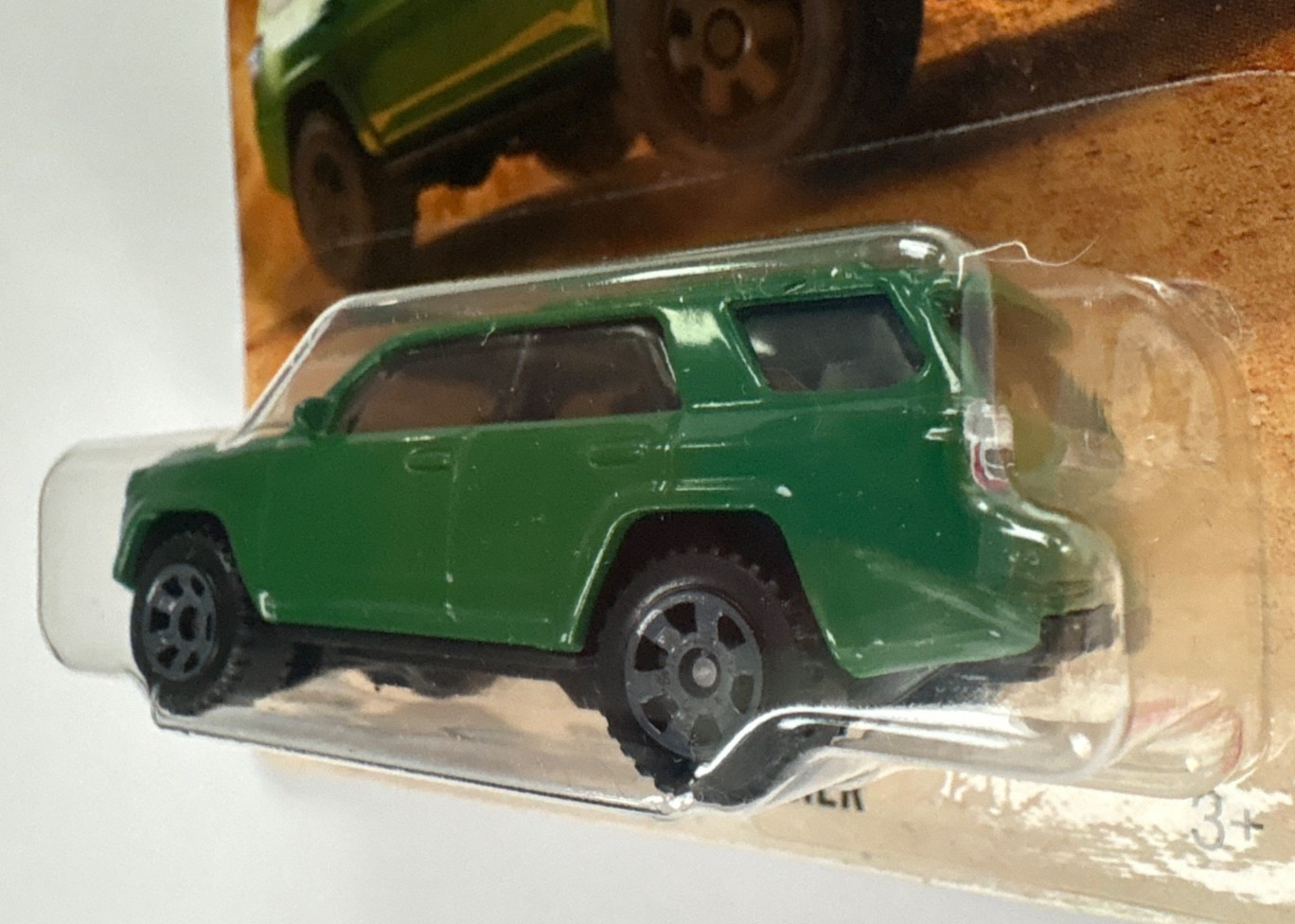 Matchbox TOYOTA 4Runner GREEN sealed / unused approximately 1:64-scale 3-inches