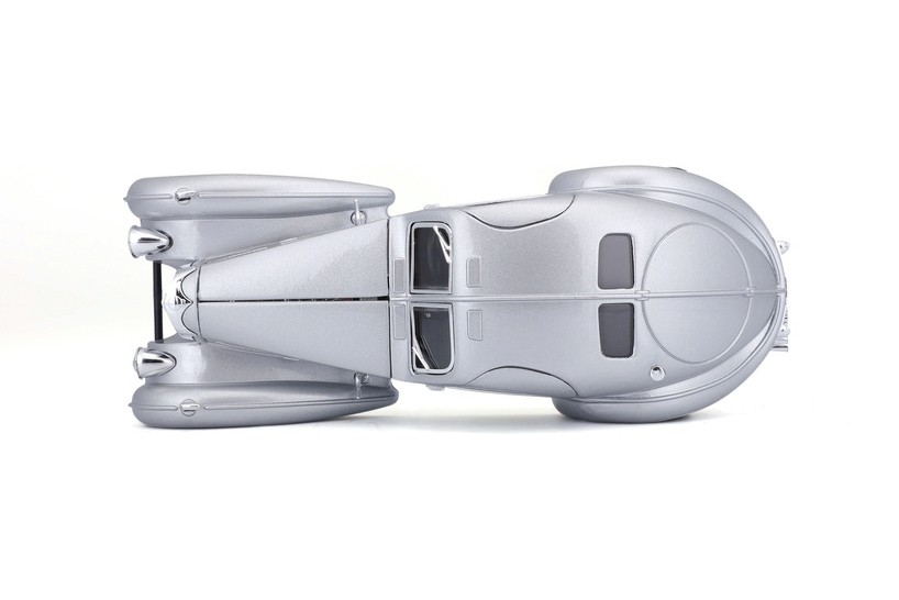 BUGATTI ATLANTIC HARD TOP SILVER 1/24 DIECAST CAR BBURAGO 18-22092SV