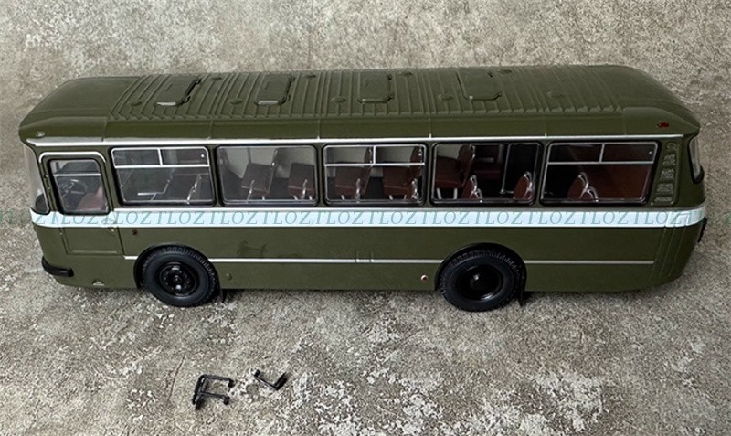 DEMPRICE Russian 695 Bus green 1:43 Bus Pre-built Model