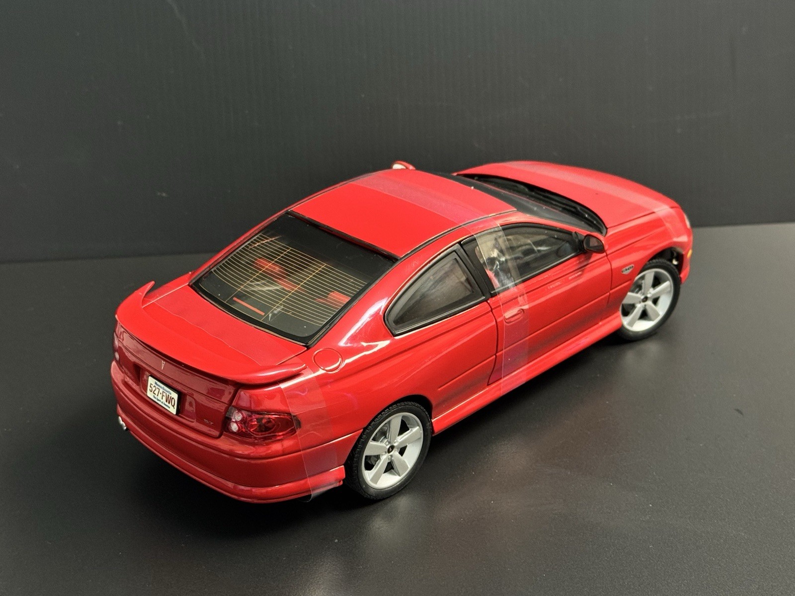 2004 Pontiac GTO Red 1:18 Ertl American Muscle Elite HTF !