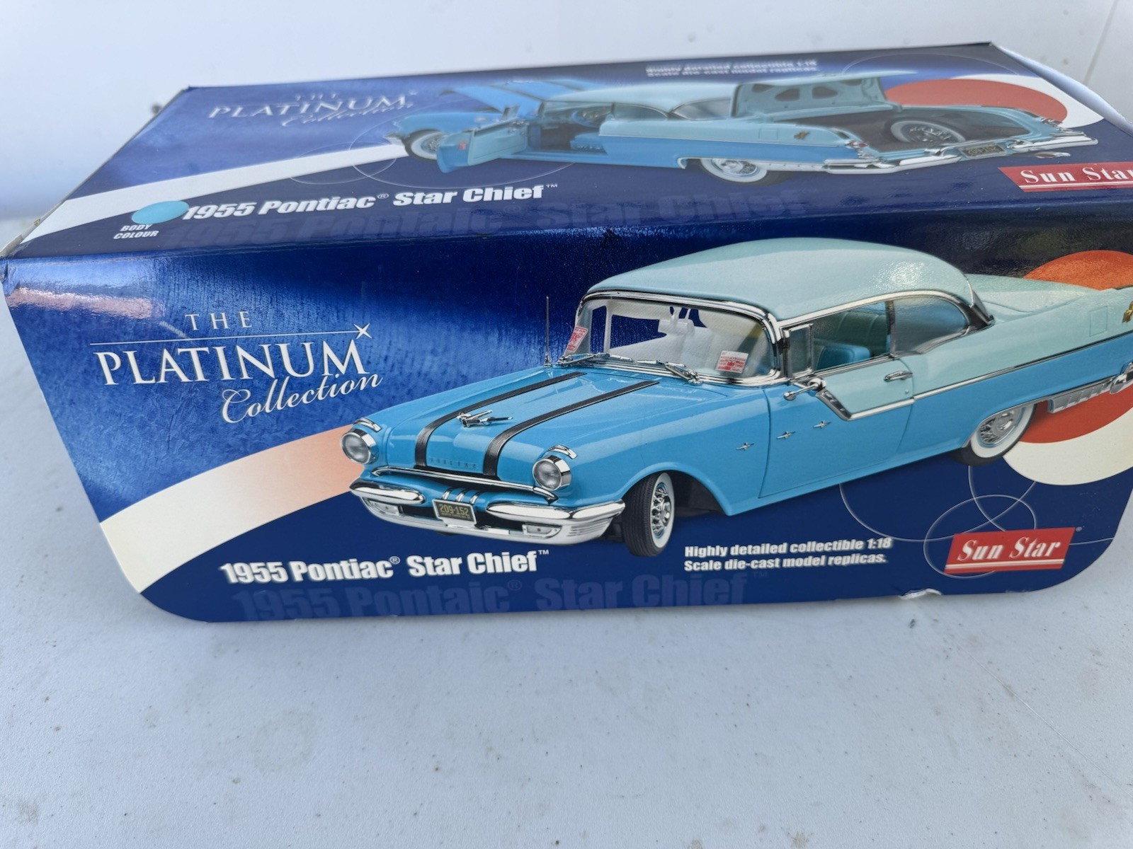 Sun Star 5041 1955 PONTIAC STAR CHIEF HARD TOP Castle Gray/ Nautilus Blue