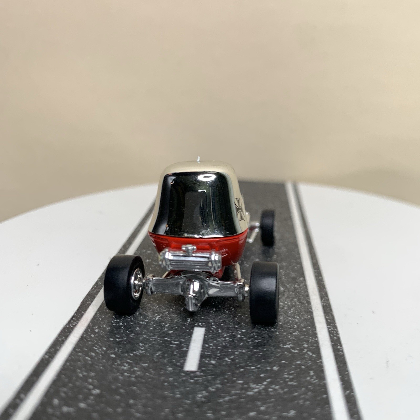 Hot Wheels 100% Collectibles Psychedelic Relics Series Red Baron Hot Rod 1:64 NM