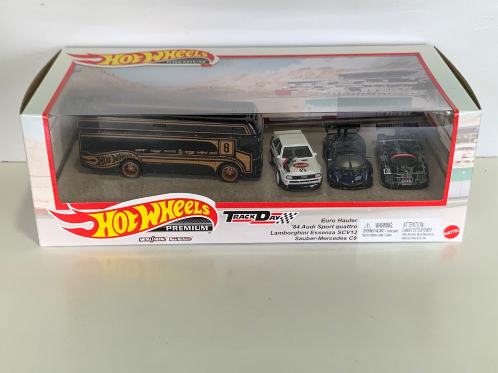 HOT WHEELS PREMIUM BOX SET EURO HAULER AUDI LAMBORGHINI SAUBER-MERCEDES C9