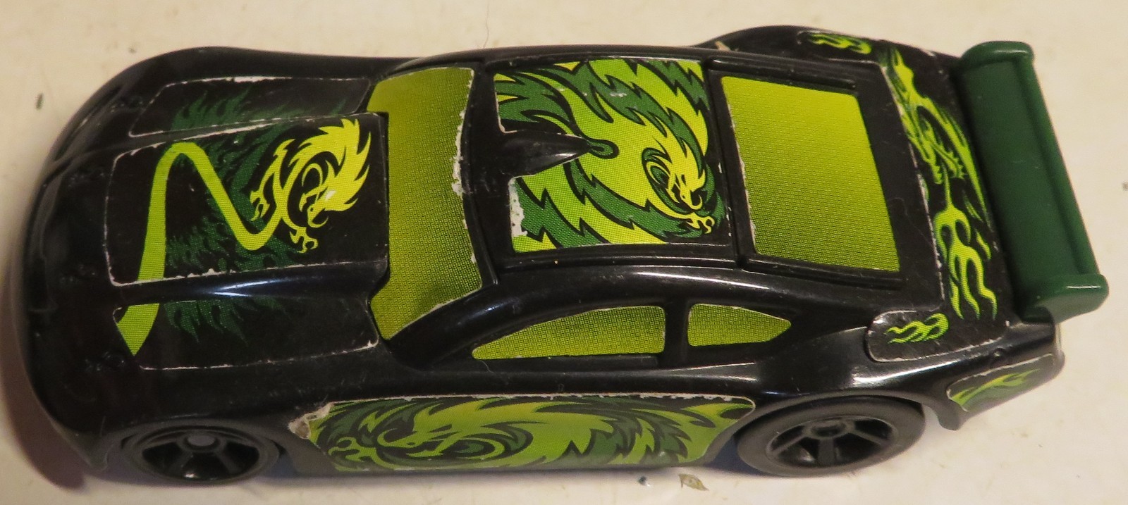 Hot Wheels Mattel General Mills Black Green Pullback Action Plastic Car 2011 GUC