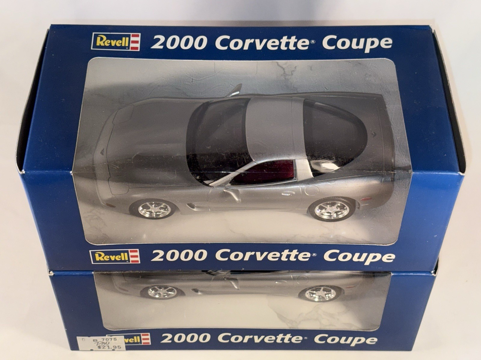 LOT OF 2 REVELL NOS 1/25 2000 CHEVROLET CORVETTE COUPE HARD TOP SILVER SEALED