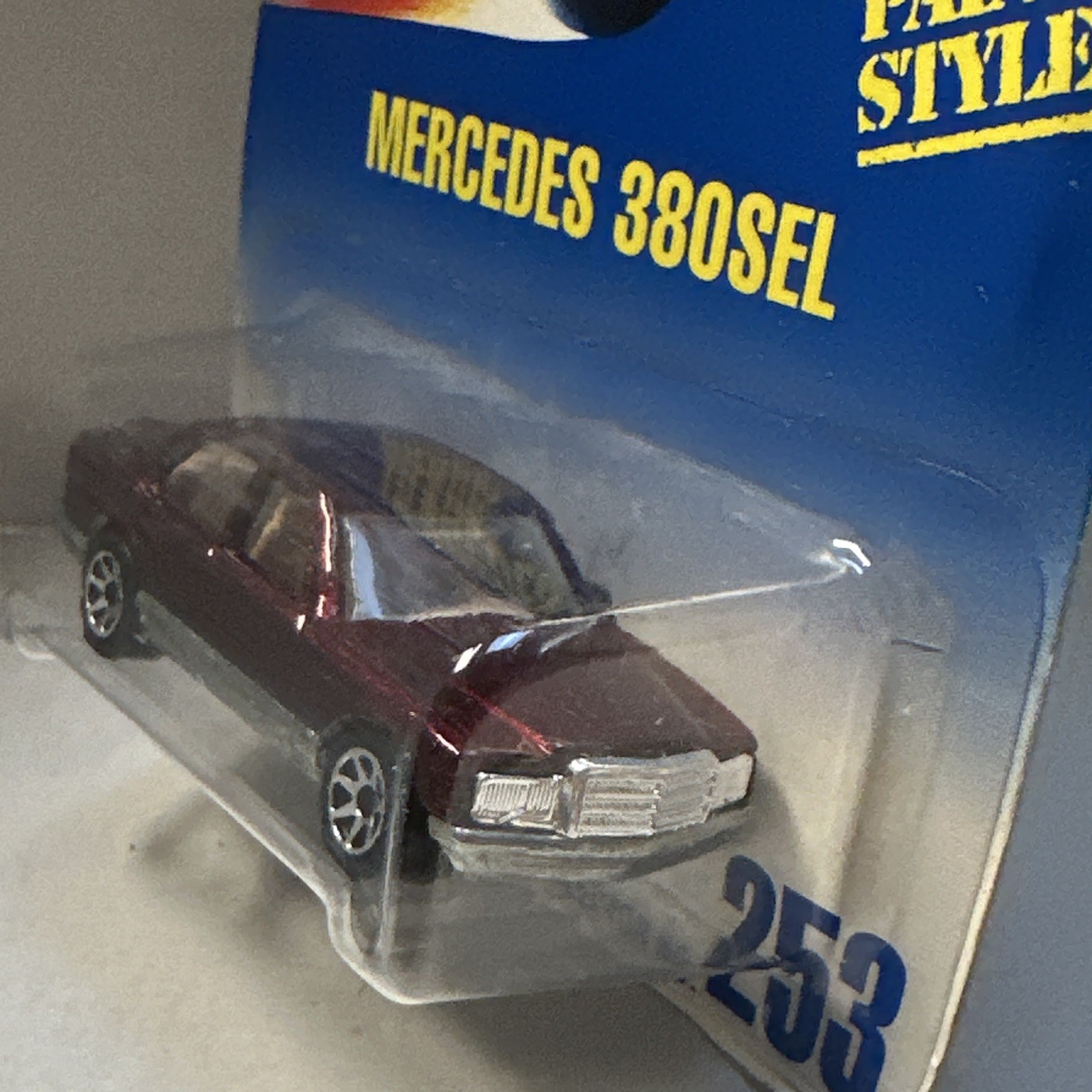 Hot Wheels Blue Card 1993 Mercedes-Benz 380SEL Burgundy/Silver 1:64 Unopened
