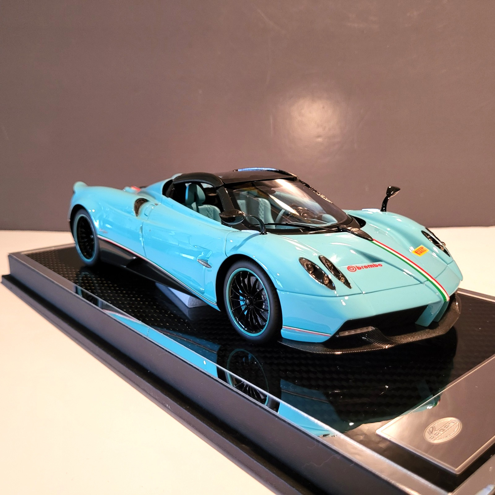 1/18 Pagani Huayra BC YY Models Carbon Base #6 of 20 (compare to BBR/Autoart)