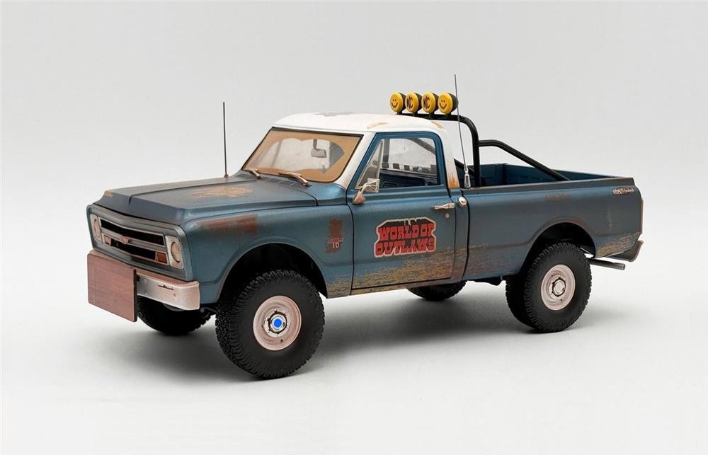 ACME 1967 Chevrolet K-10 World of Outlaws Push Truck 1:18 Scale Diecast A1807223