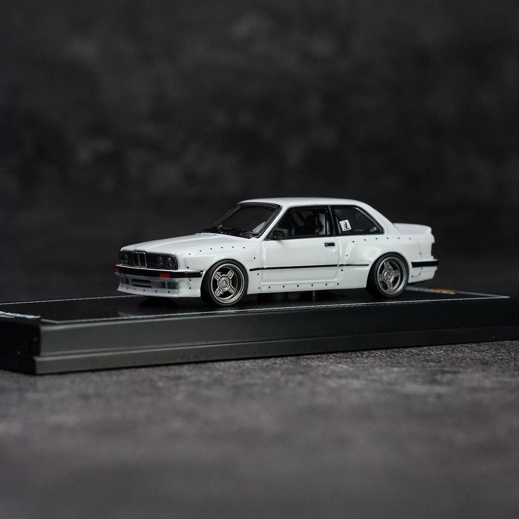 CM 1/64 Scale BMW M3 E30 White Diecast Car Model Collection Toy Gift NIB