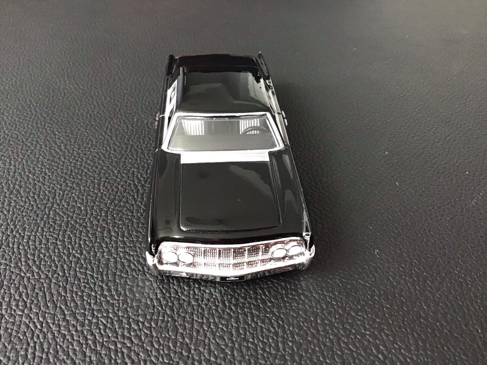 1/50 HOT WHEELS DROPSTARS 1961/62/63/64 LINCOLN CONTINENTAL BLACK