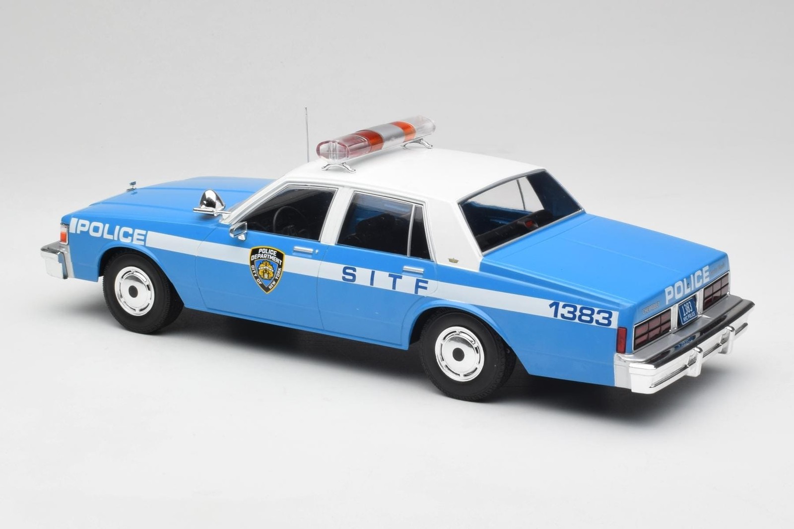 Chevrolet Caprice NYPD Police Car MCG 1:18 | MCG18360