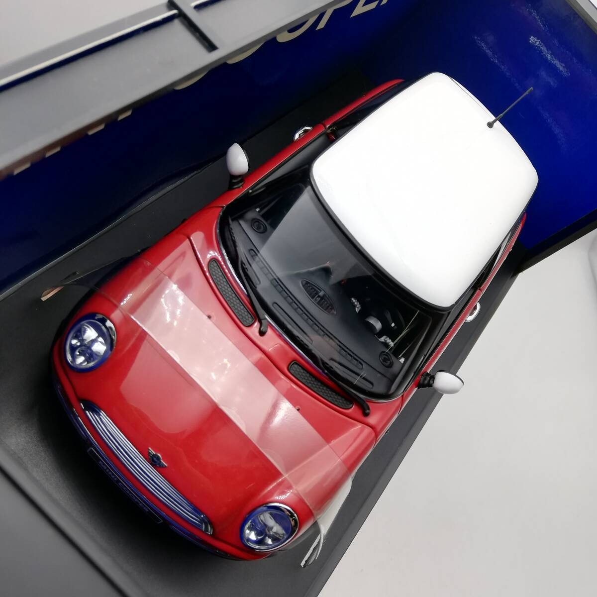35S AUTOart 1/18 Mini Cooper – Red