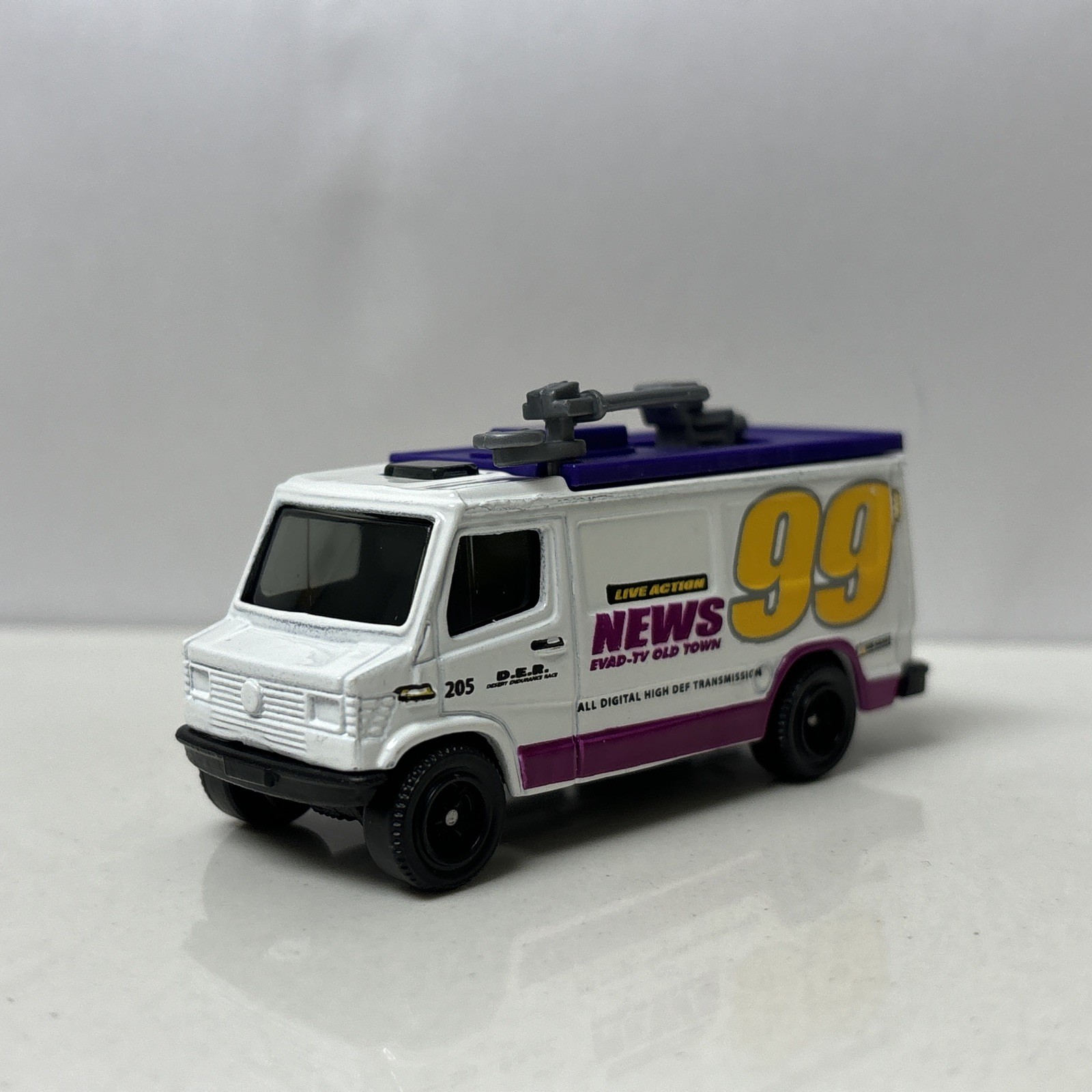 1977-1995 Mercedes TN News Van Collectible 1/64 Scale Diecast Diorama Model