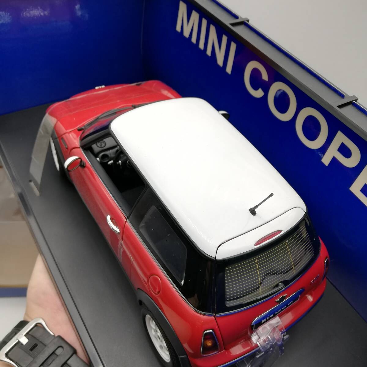 35S AUTOart 1/18 Mini Cooper – Red