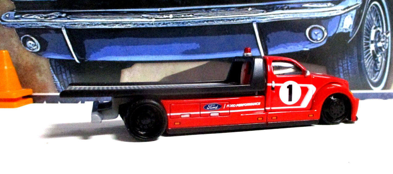 Maisto Design Elite Flatbed Transport New/Loose Metal/Plastic Rubber Tires!