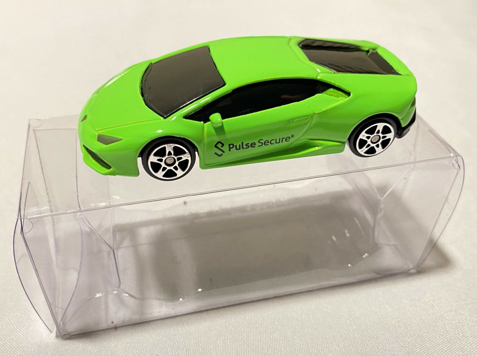 NWOB Maisto Lamborghini Huracan LP Pulse Secure Green Cars Toys Diecast