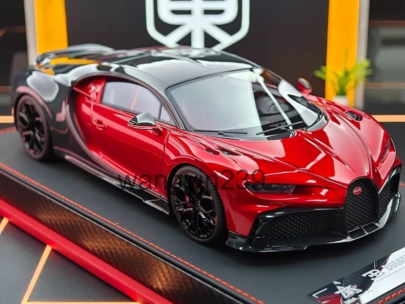 BBA Model 1/18 Bugatti Chiron Profilée Metallic Red Car Model