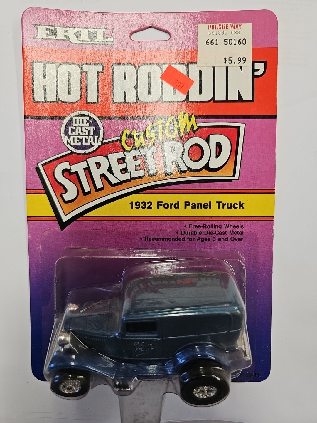 Ertl Hot Roddin’ 1932 Ford Panel Truck, Blue, 3.5 inches, New in Box 20f