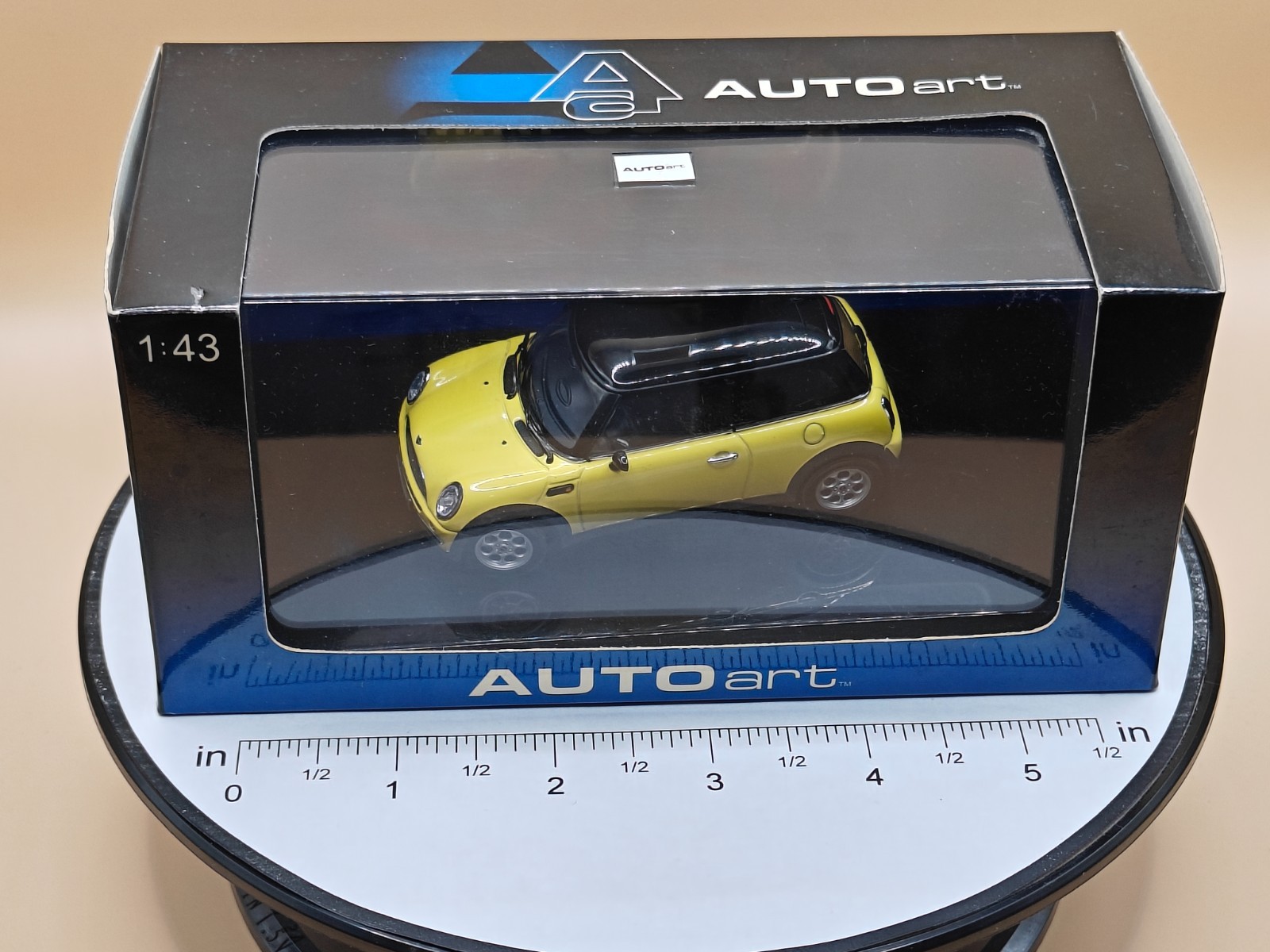 1/43 scale diecast AUTO art BMW Mini Cooper (Yellow)