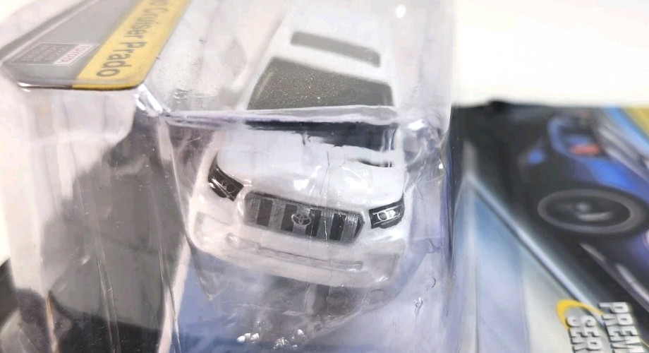 CCA – Toyota Land Cruiser Prado LC150 Off-Road White GX460 1:64 Diecast