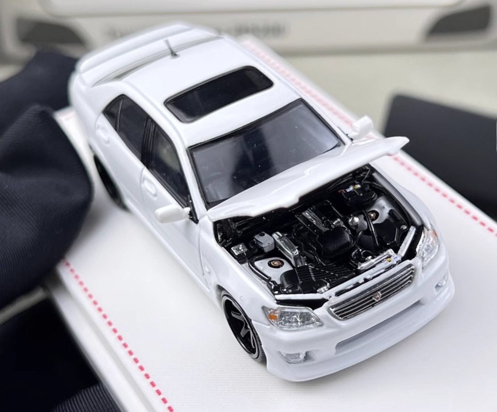 FH 1:64 White Altezza RS200 SXE10 Sedan Sports Model Diecast Collect Car