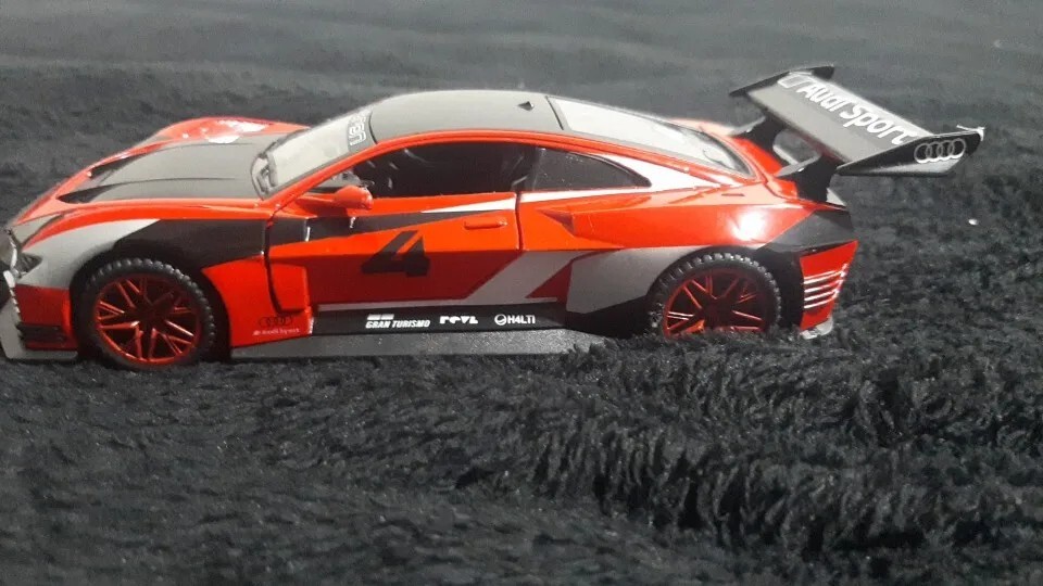 1:32 Audi GT Alloy Sports Racing Car Model Diecast & Toy Vehicle Metal Car Model