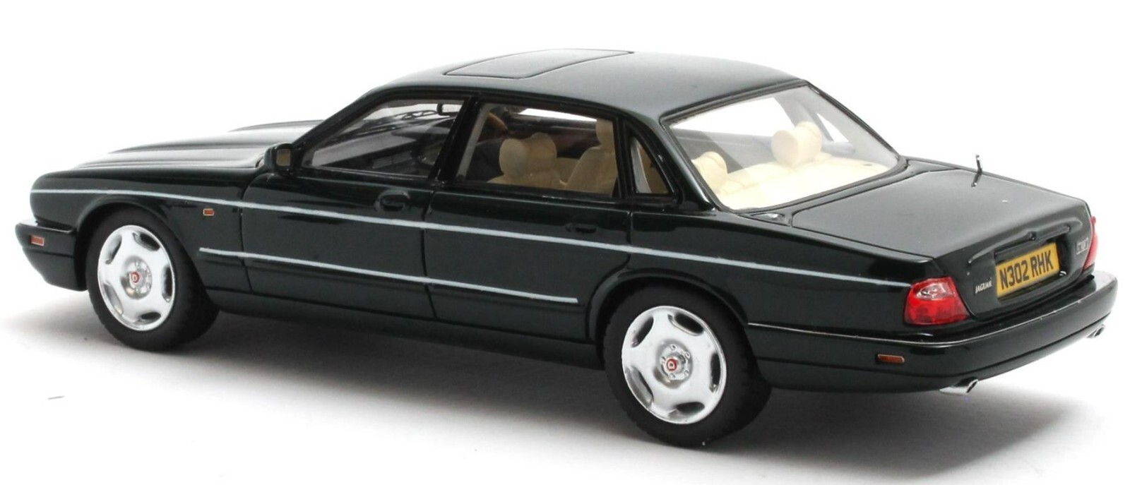 Matrix Models 1994-1997 Jaguar XJR X300 British Racing Green