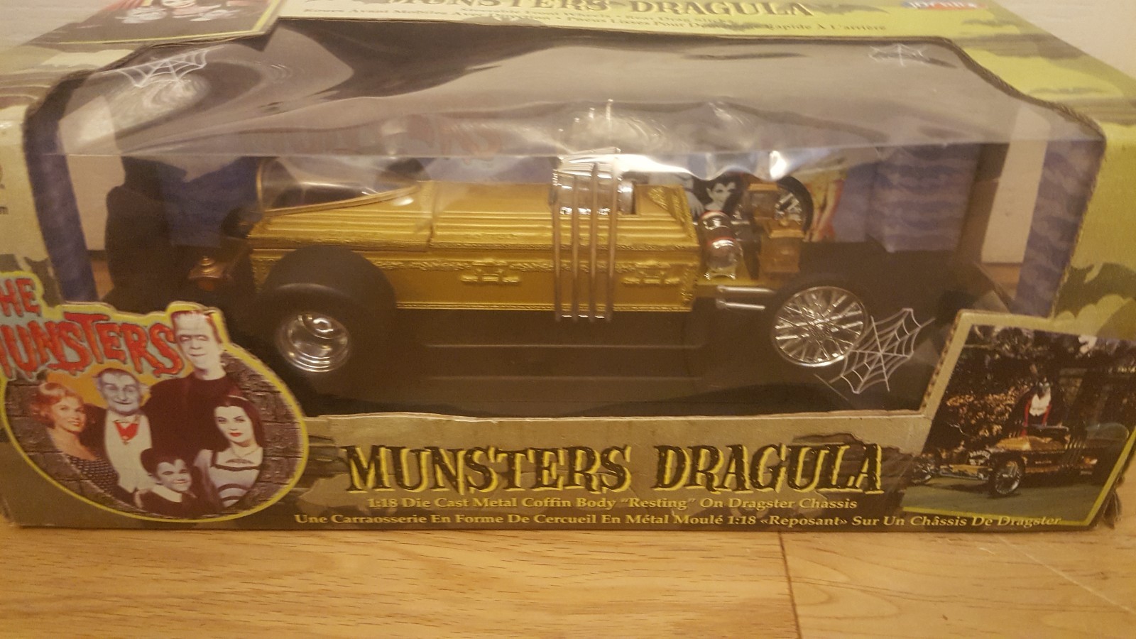 joyride munsters dragula 33266 1/18 diecast movie coffin dragster car boxed