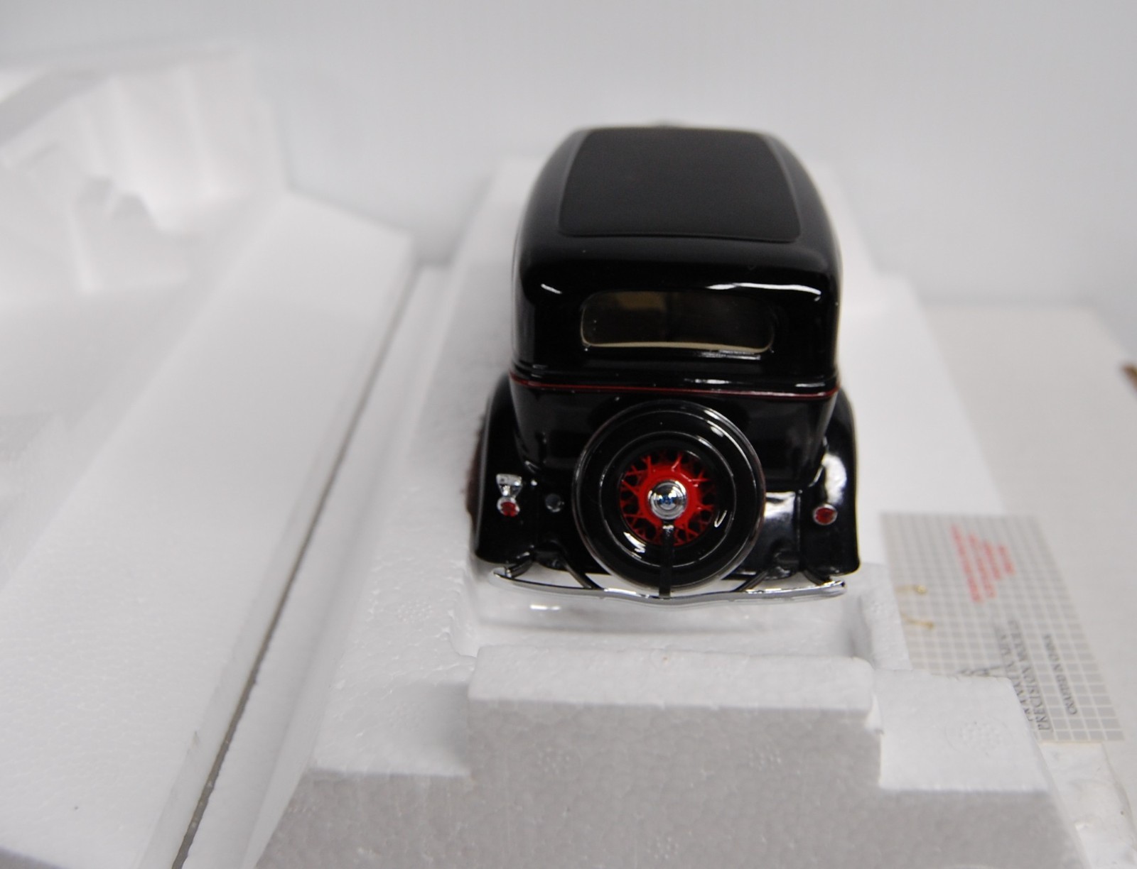 Franklin Mint John Dillinger’s Getaway Car 1933 Ford Deluxe 1:24 Broken Pcs READ