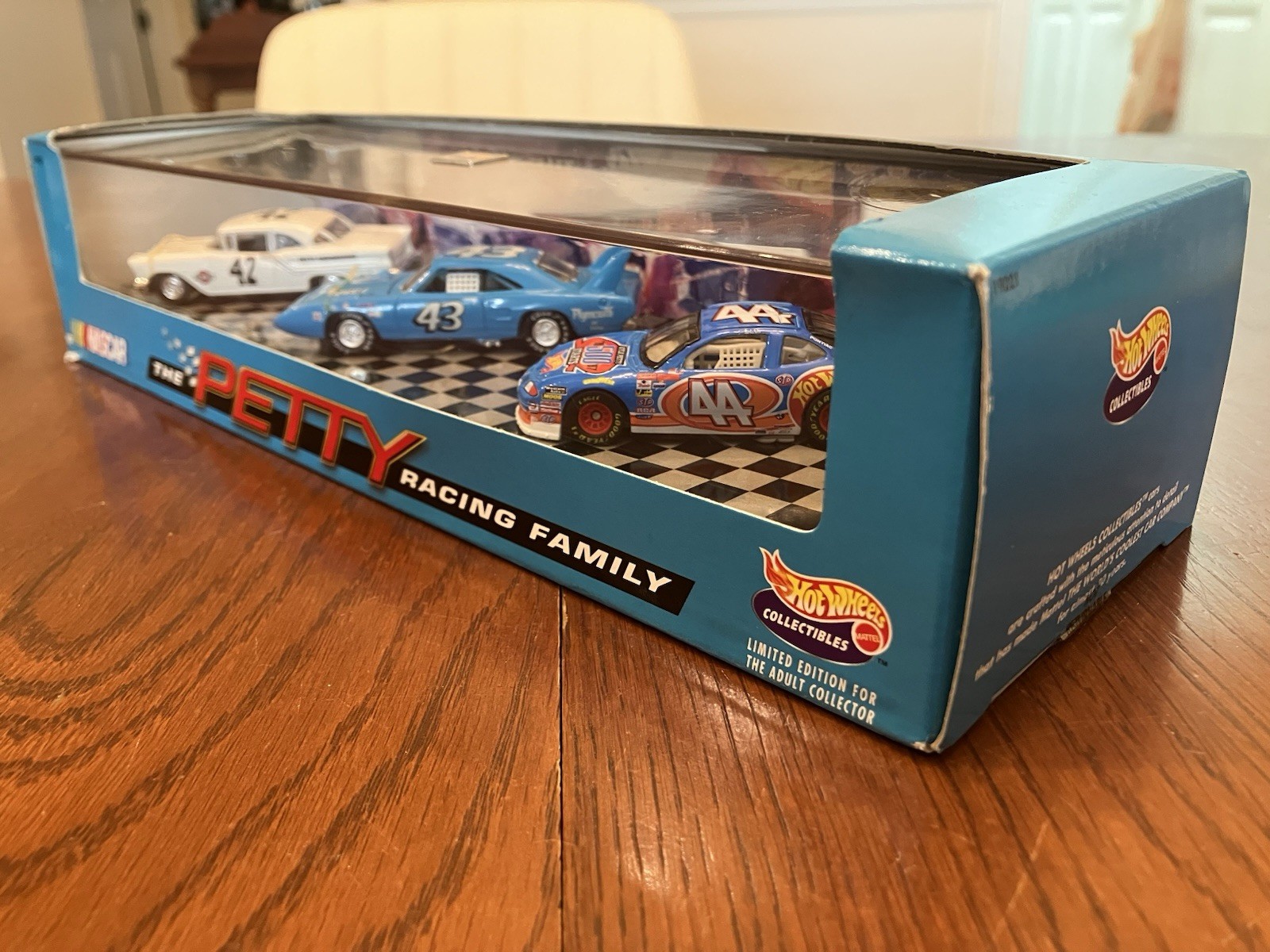 Hot Wheels PETTY RACING FAMILY Limited Ed. 3 Car Set, 1997. Lee, Richard, Kyle.
