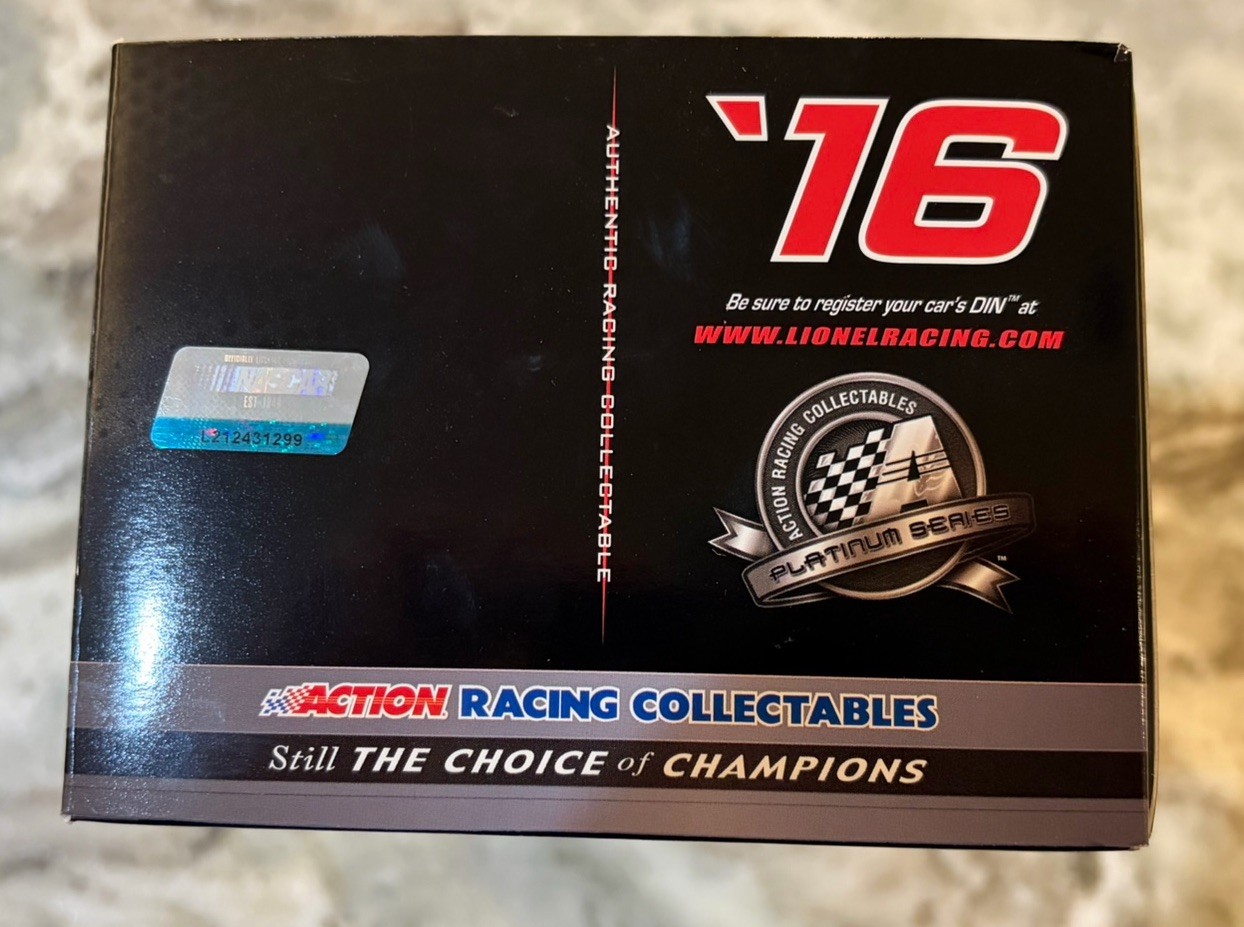 1/24 Lionel Chase Elliott #24 NAPA 2016 SS 1 of 2500 C246821NACLNAPA