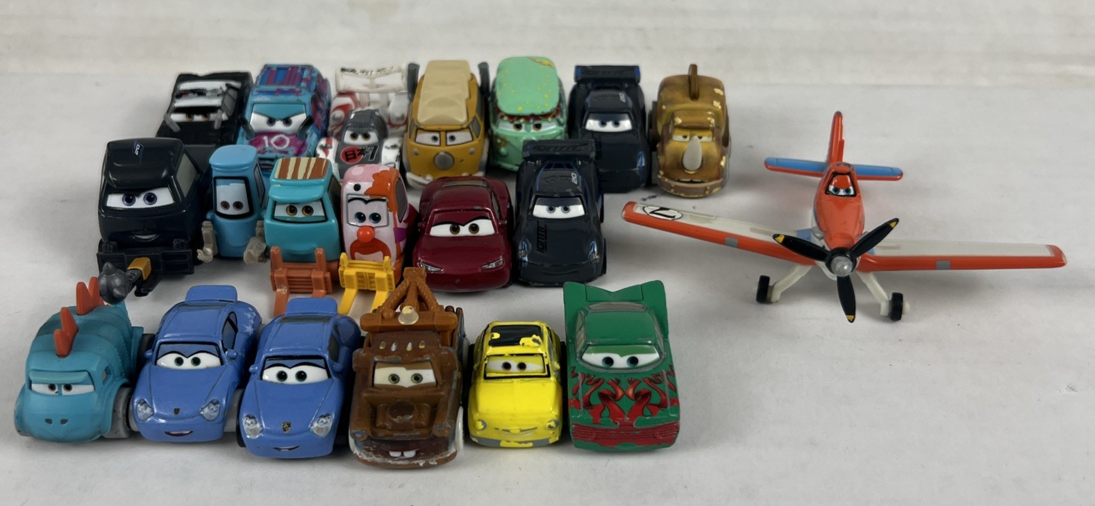 Disney Pixar Cars Mini Racers Mattel – HUGE Lot of 20 Die Vehicles