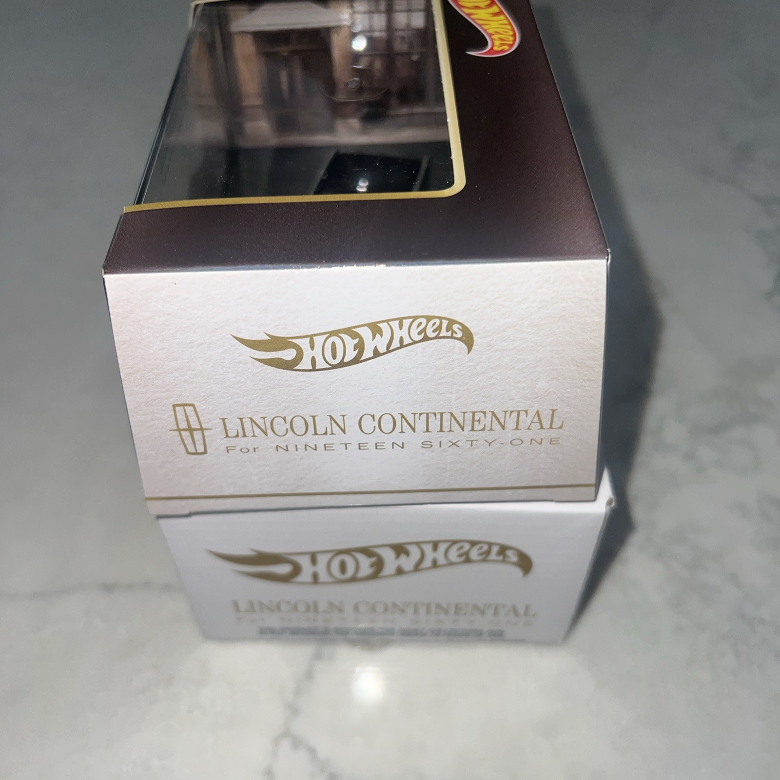 Hot Wheels 1:64 Lincoln Continental 1961 Black Diecast Car with Box