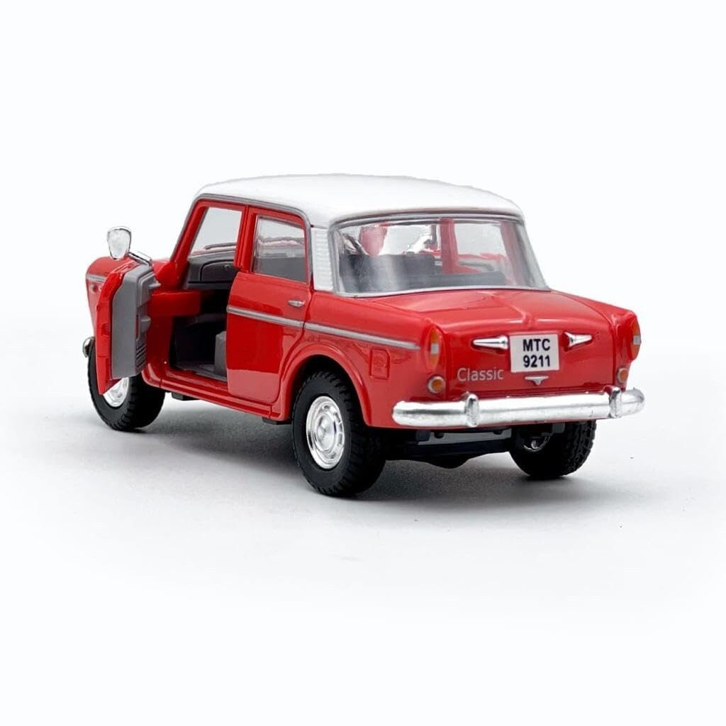 Queens 70 Toy Model Fiat Openable Doors Pull Back Action / Gift Toys for Kid