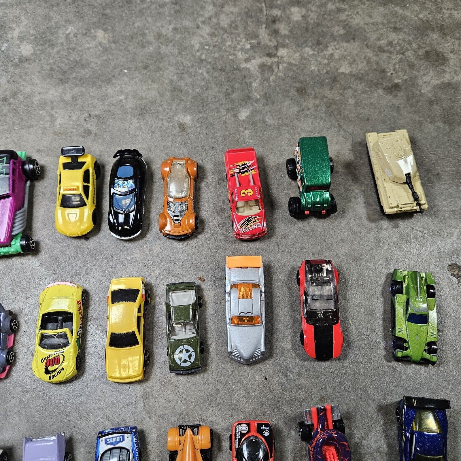 Mixed Lot Of Die Cast And Plastic Cars Different Brands Lot Of 88
