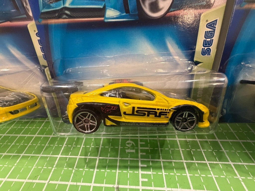 Hot Wheels LOT OF 3 – Sega Custom Cougar 5/5 2003 #114 Yellow MOC