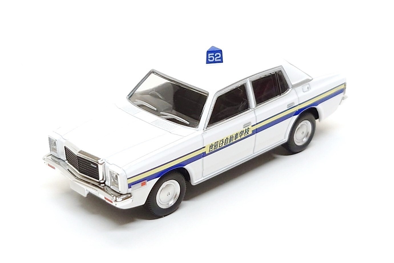 Tomica Limited Vintage Neo 1:64 Mazda Luce Legato Driving School Car (LV-N34b)