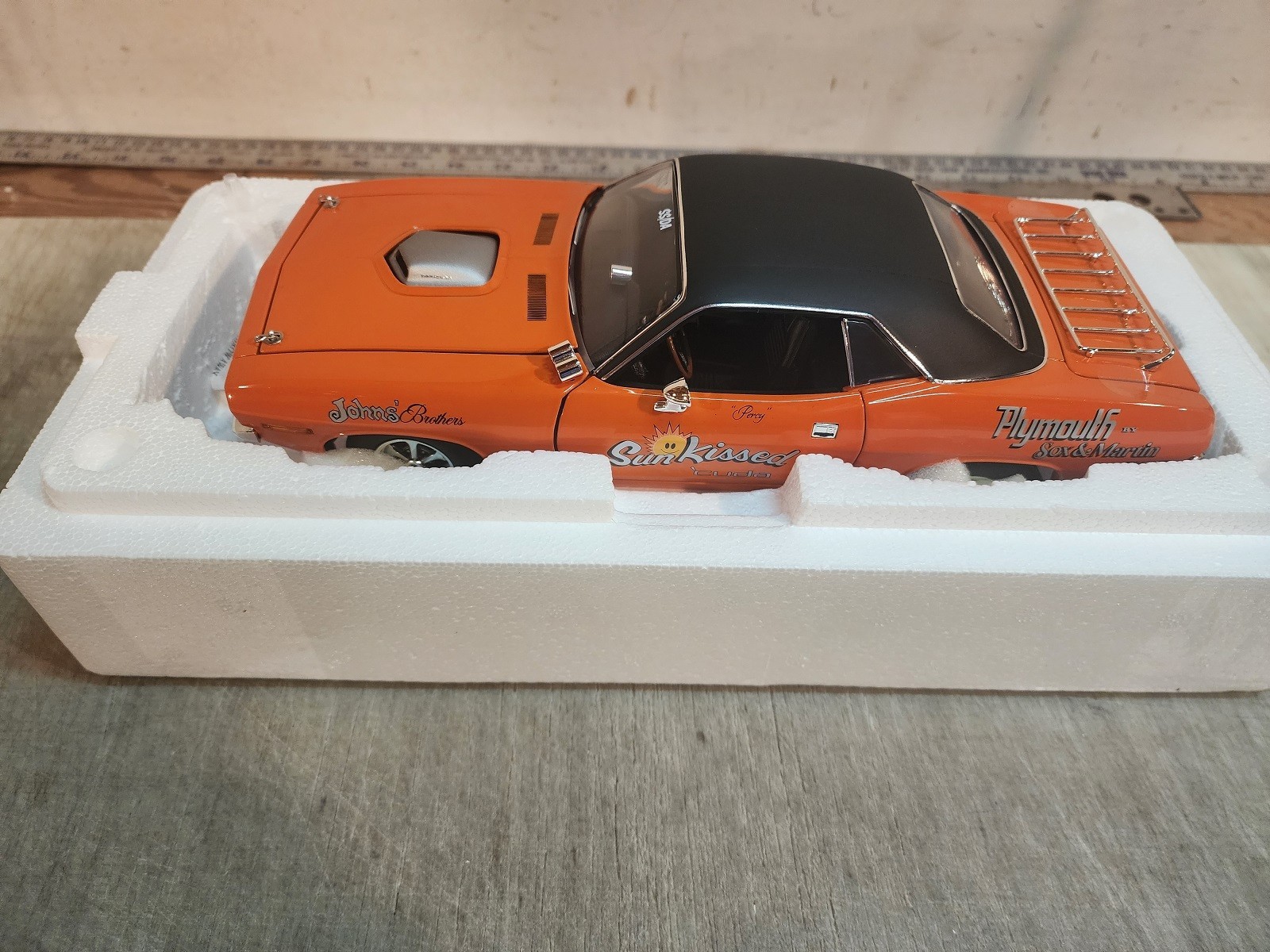 ACME 1970 PLYMOUTH HEMI CUDA – SUN KISSED – SOX & MARTIN A1806139 -BEST PRICING