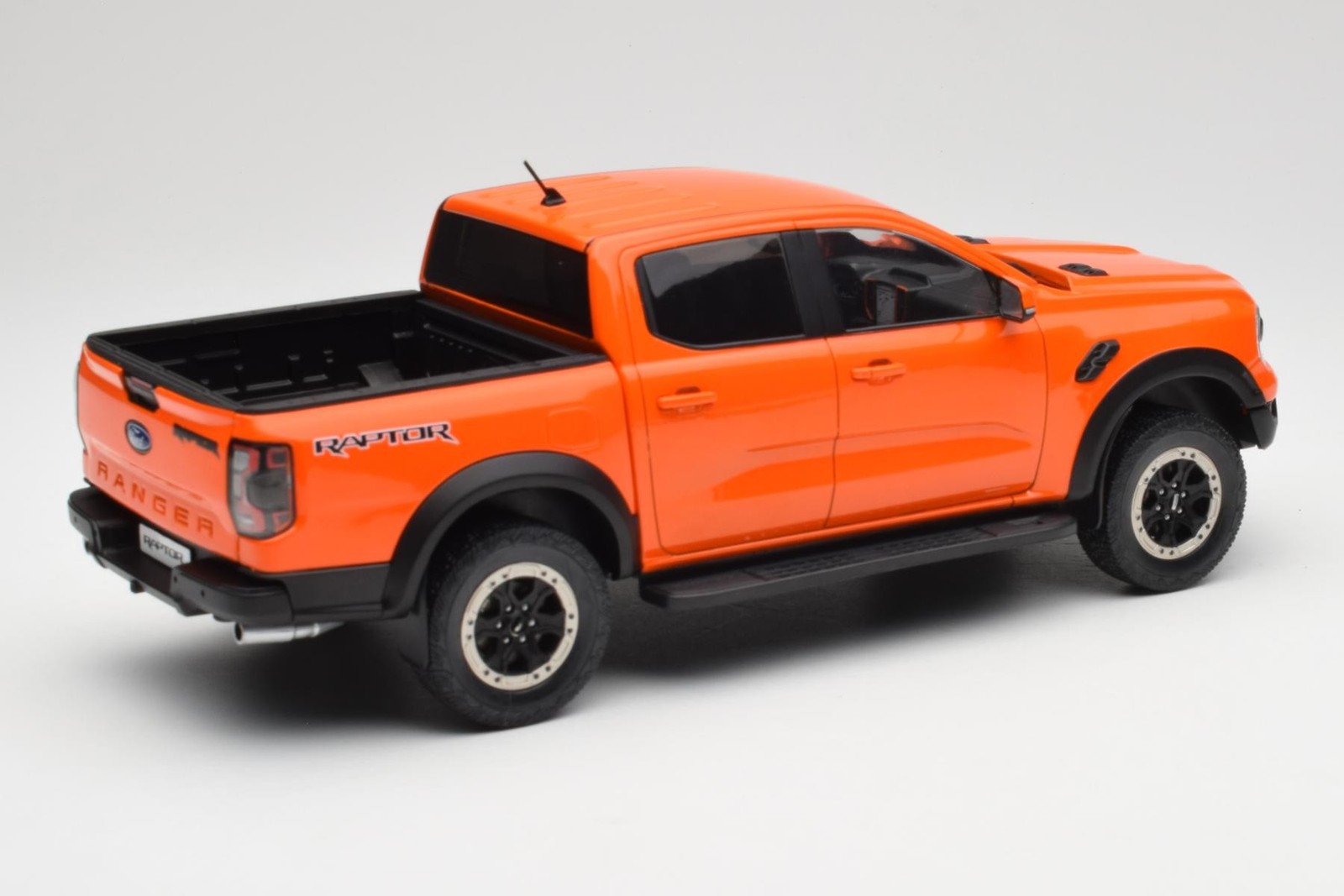 Ford Ranger Raptor Orange 1:18 MCG | MCG18456