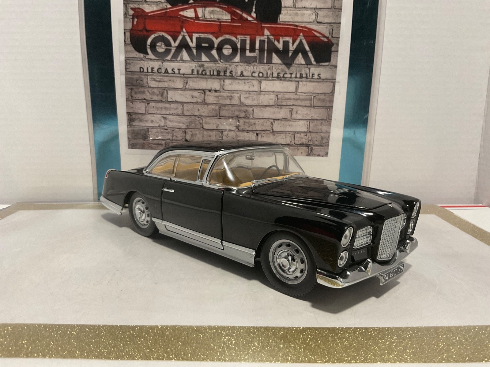 1/18: SON STAR FAREL VEGA HK500 BLACK ON TAN