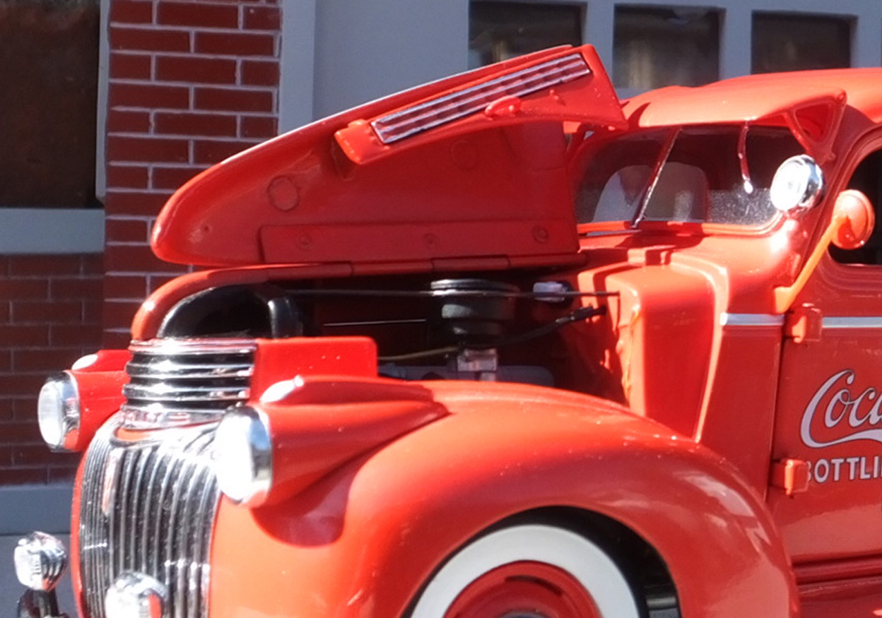 Coke Delivery Truck 1/24 w Custom Accessory Grouping