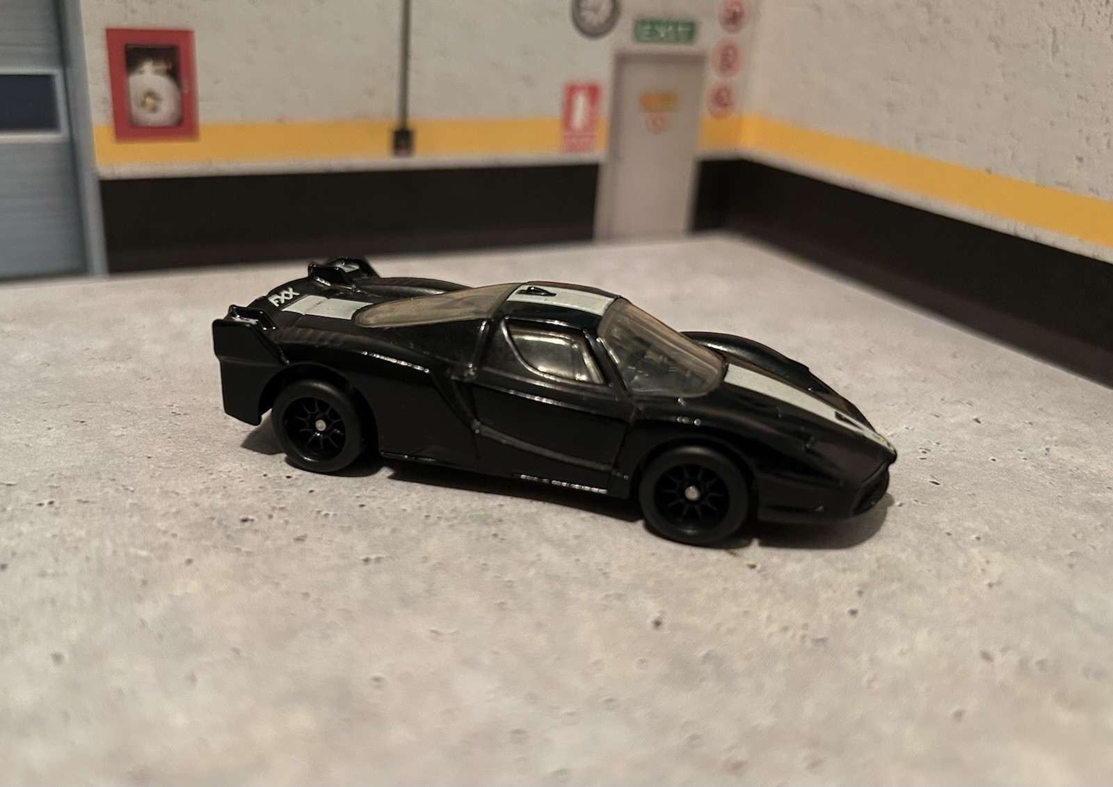 HOT WHEELS FERRARI FXX 2008 FIRST EDITIONS W/ Real Riders On Black Spokes Swap