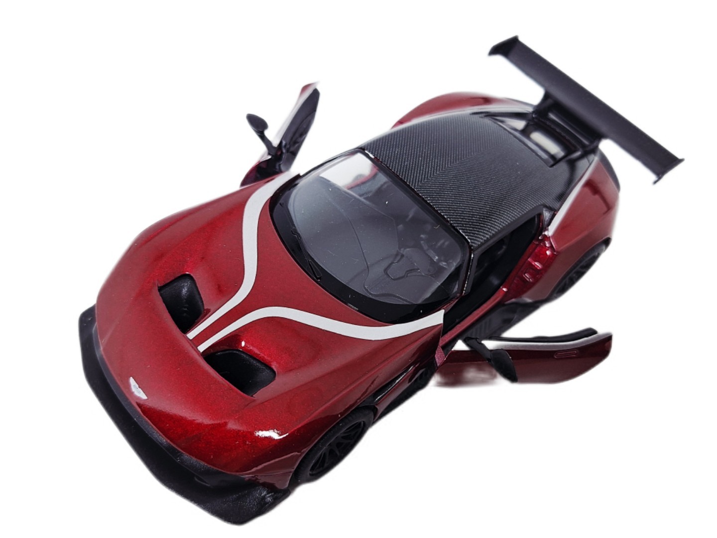 Kinsmart Aston Martin Vulcan Candy Apple Red 2016 Sport 1/38 O Scale Diecast Car