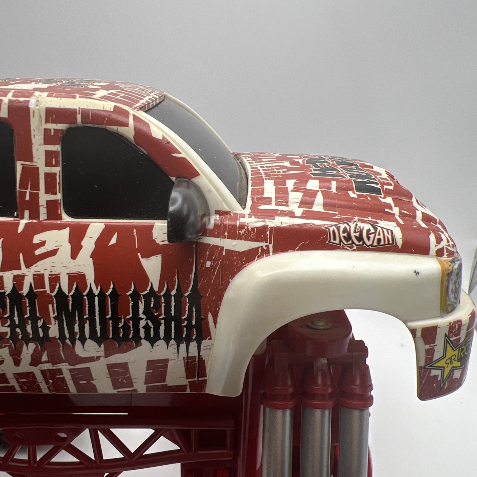 METAL MULISHA Monster Jam Truck 1:18 Brian Deegan Ronin Syndicate Rockstar Red