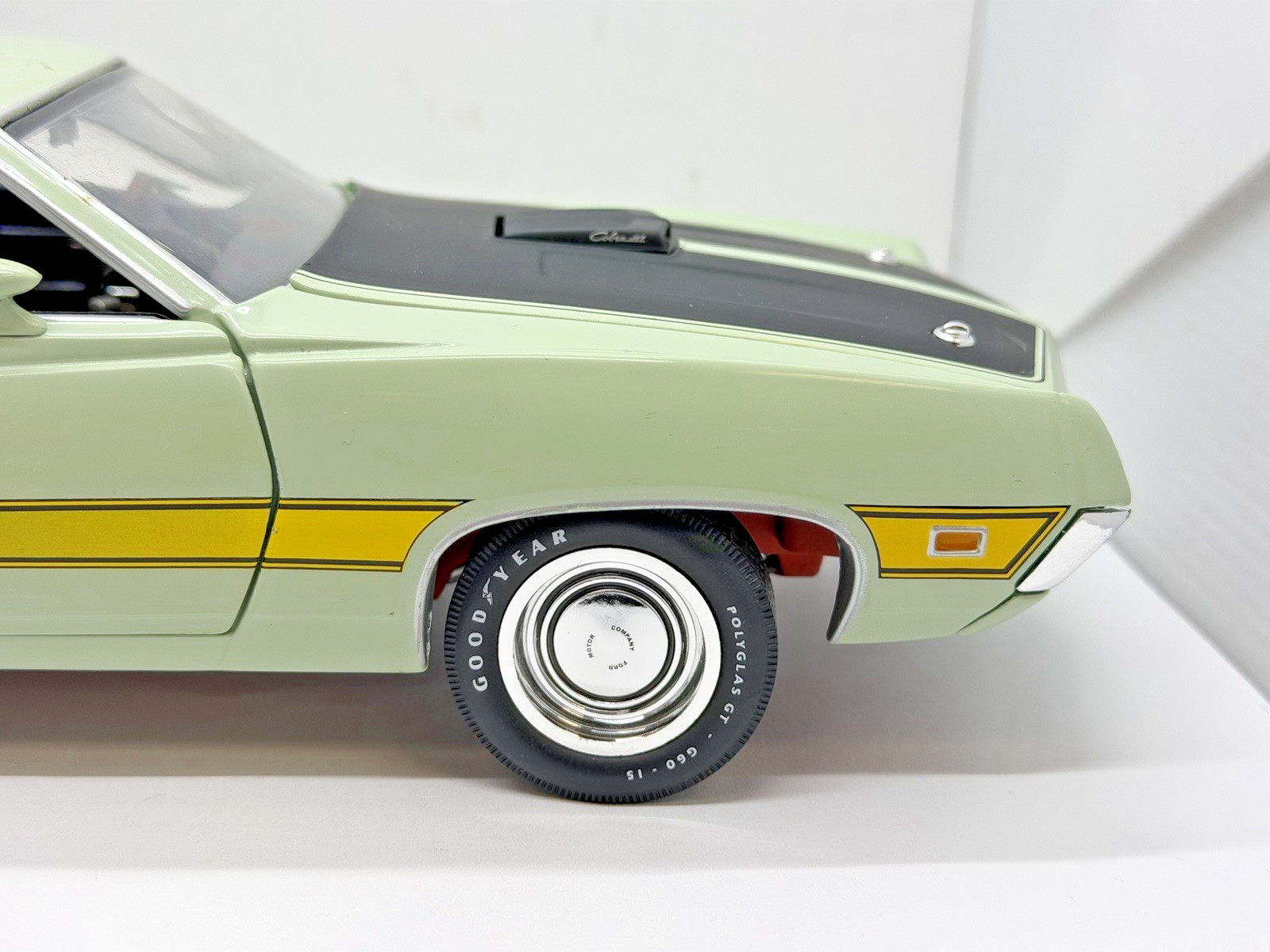 1971 Ford Torino GT Green 1:18 Scale Auto World Item 0054 Not in Box Bx7-4