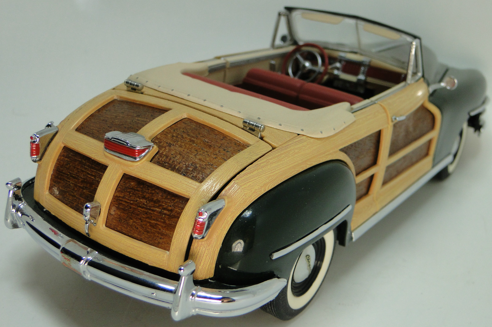 Woody Classic Car1 24Unique18Custom Built REAL WOOD Panels on Metal Body Model