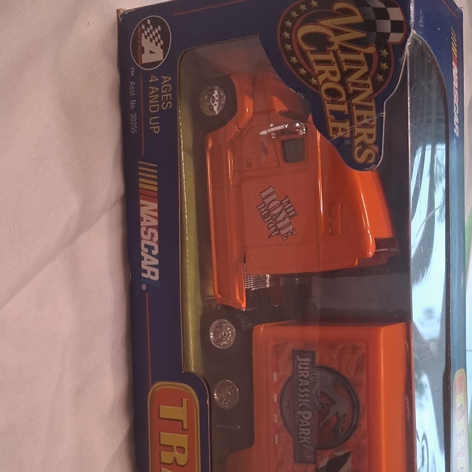 Winner’s Circle 1:64 Tony Stewart Home Depot #20 Jurassic Park III Trailer Rig