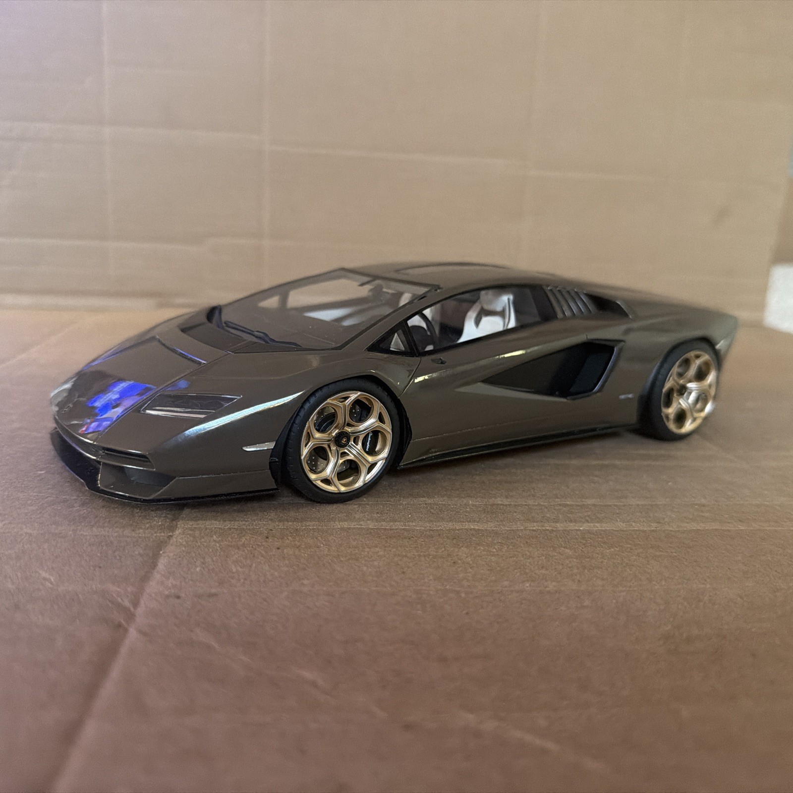1:18 Lamborghini Countach LP800-4 Dark Bronze TopSpeed Resin Model Rare Read