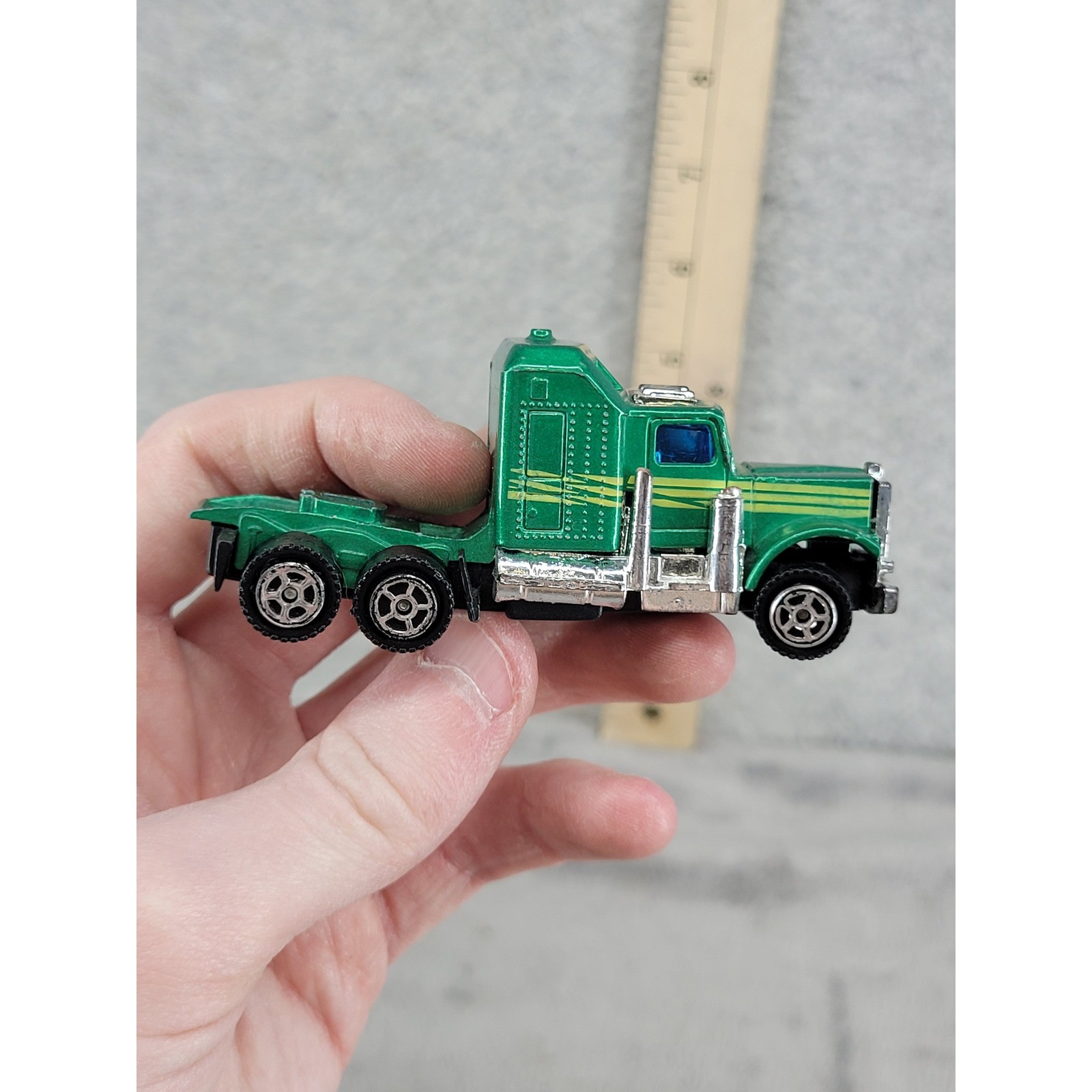 Green Diecast Semi Truck Cab Tractor Trailer 3 Inch S8231-8233 Made in China
